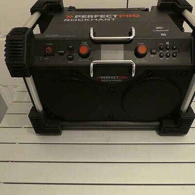 Baustellen Radio von der Firma Perfect Pro Model Rock Hart